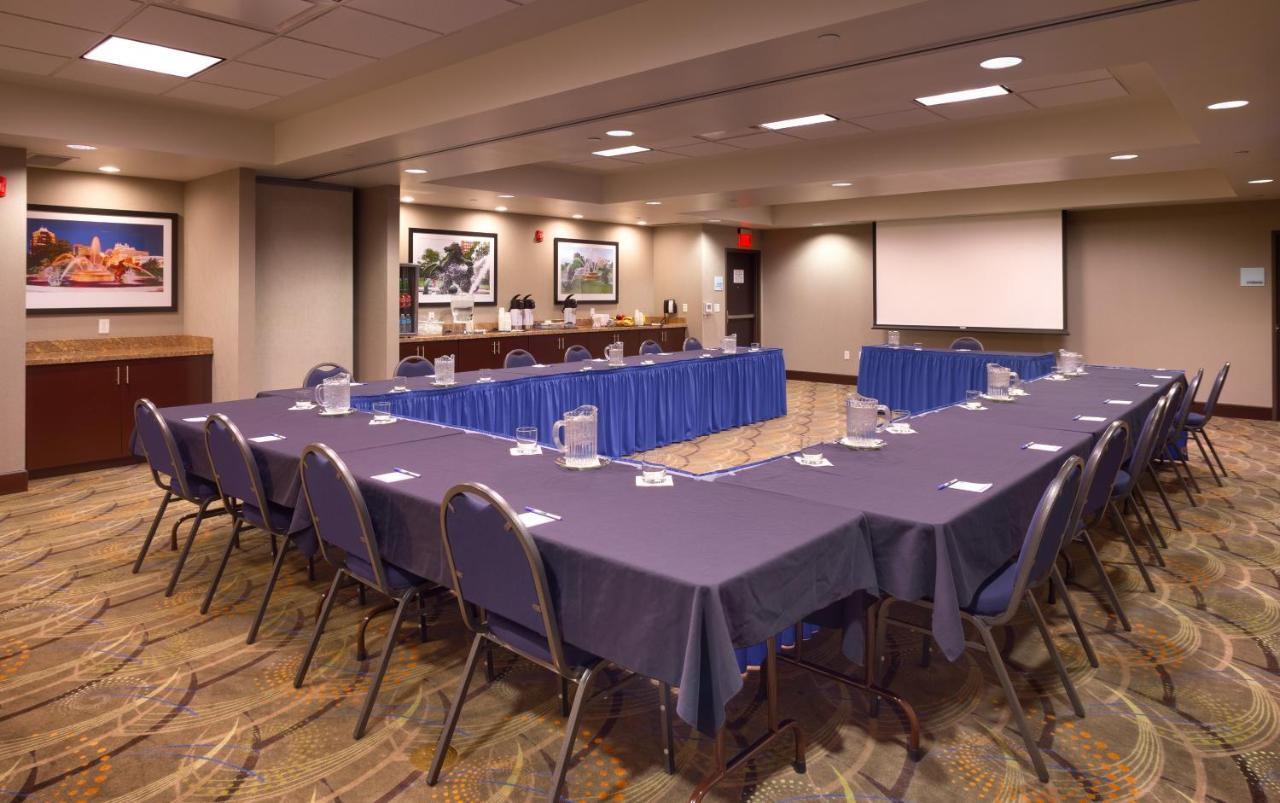 Holiday Inn Express & Suites Overland Park By Ihg Exterior photo