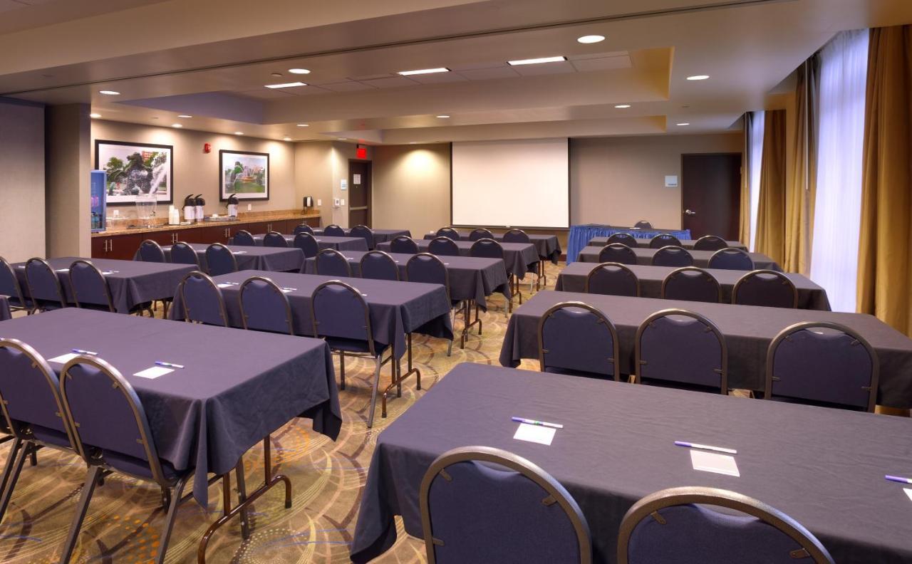 Holiday Inn Express & Suites Overland Park By Ihg Exterior photo